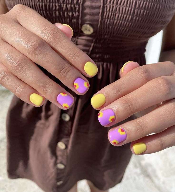 yellow-and purple-nails