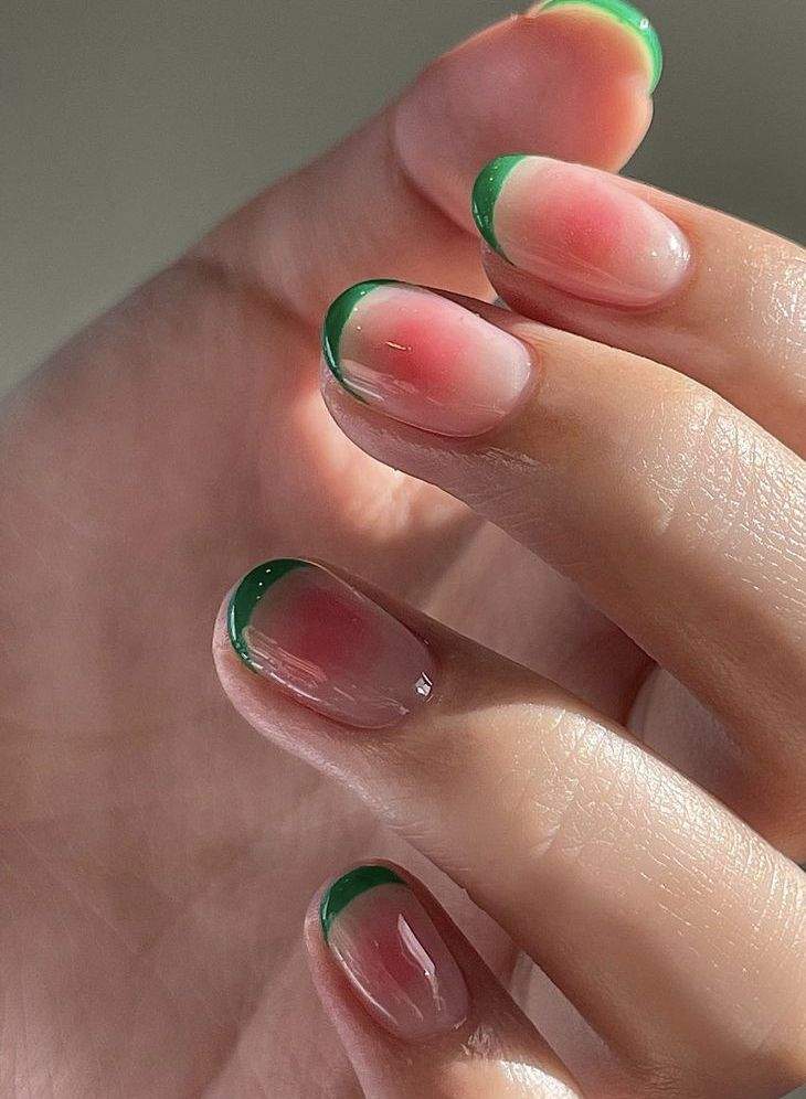 short-french-tip-nails