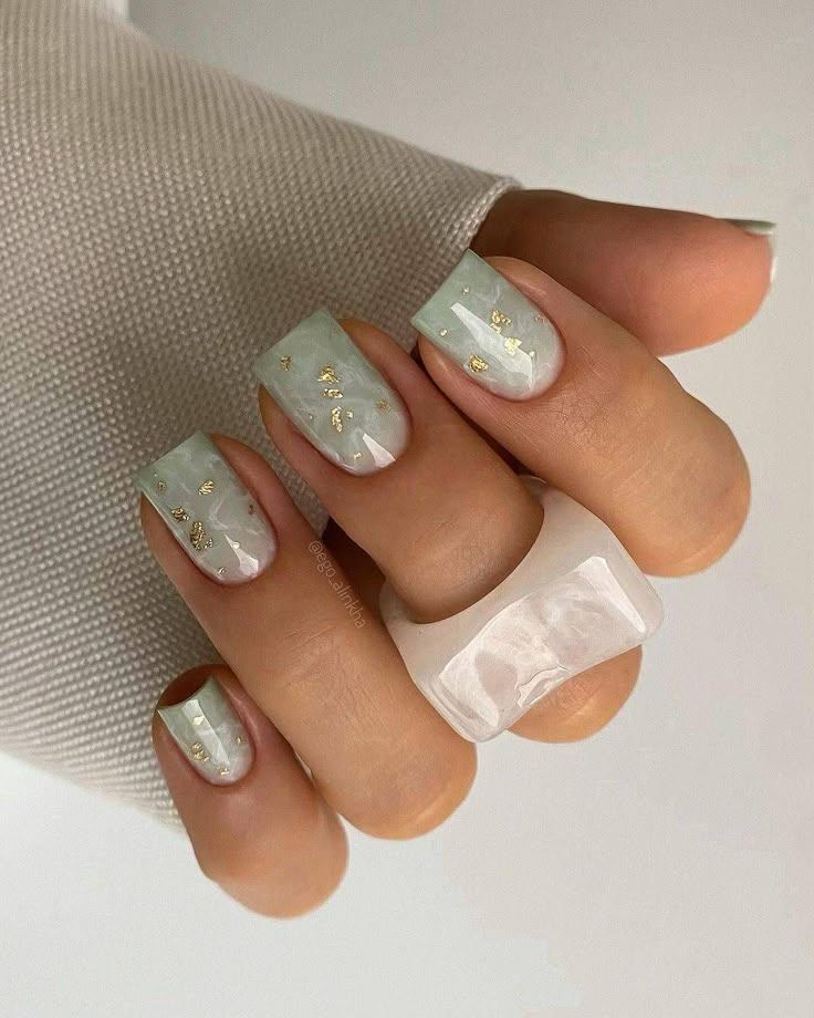 mint-green-marble-nails
