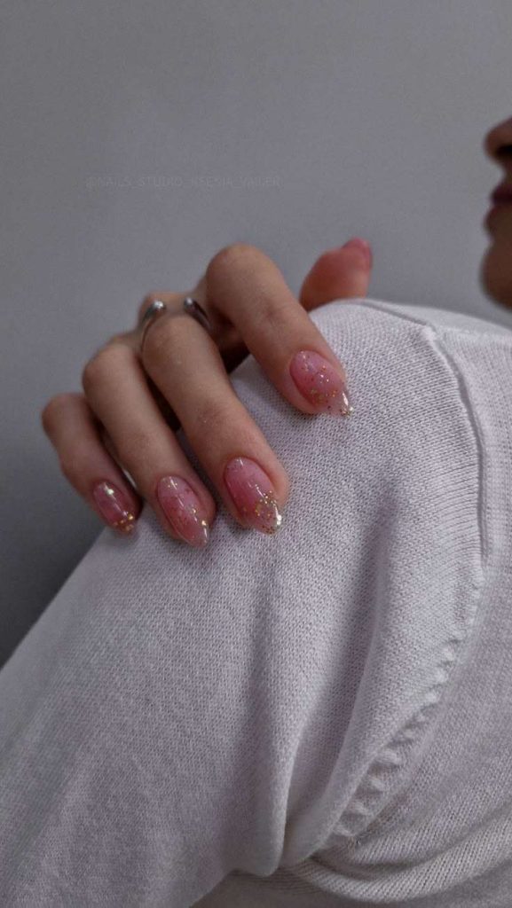 beautiful-old-money-nails