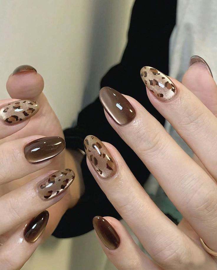 chocolate-brown-cateye-nails