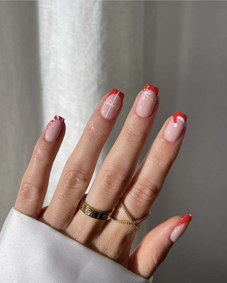 beautiful-French-Christmas-nail-ideas