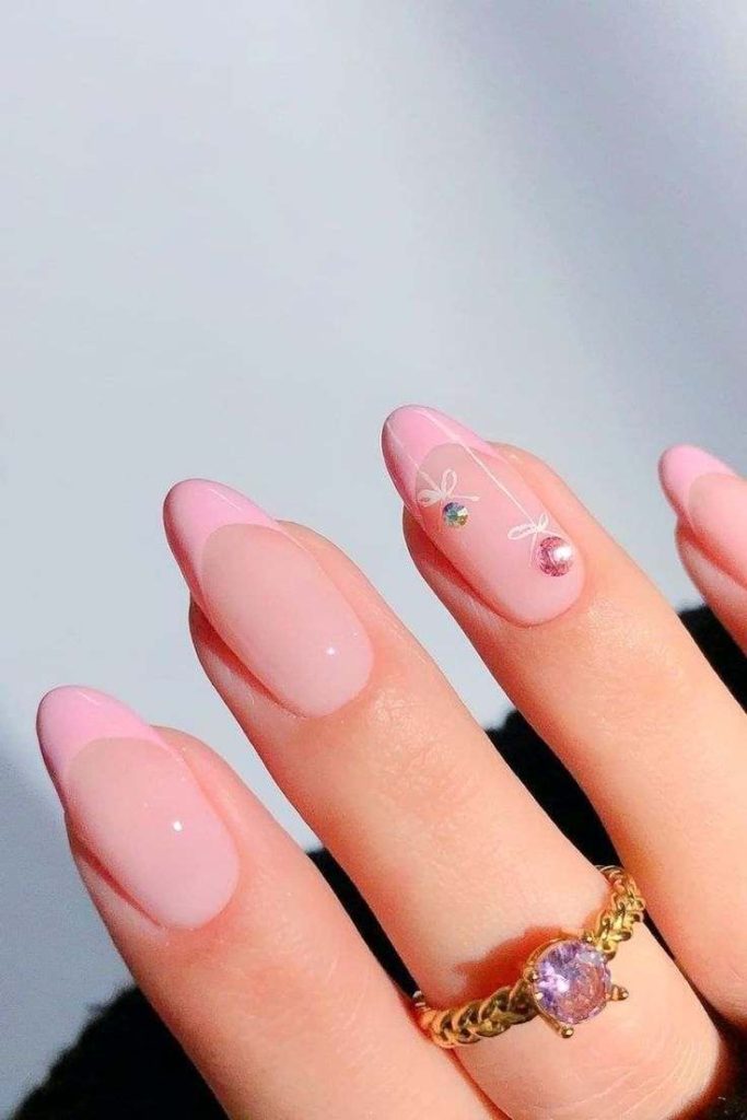 Cute-pink-christmas-nails