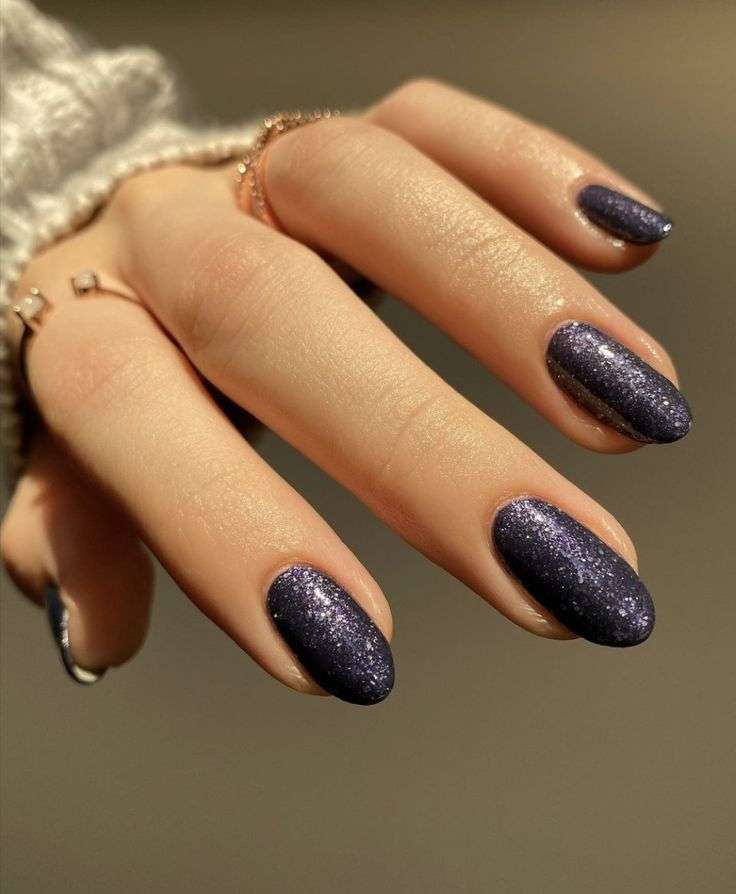 Sparkle-Winter-nail-ideas