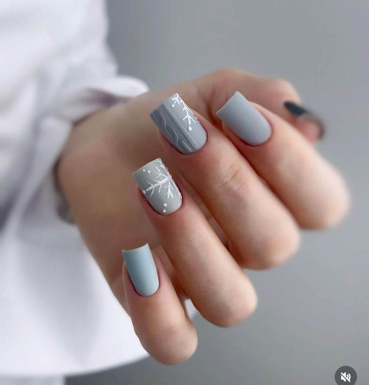 Trendy-Square-winter-nail-ideas