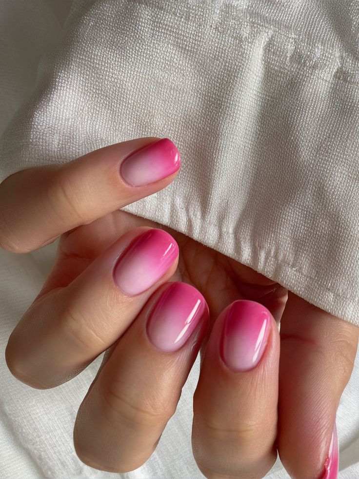 Short-pink-spring-nail-ideas