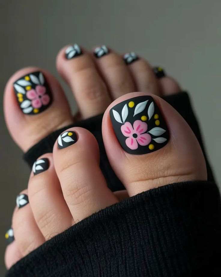 Summer-toenail-designs
